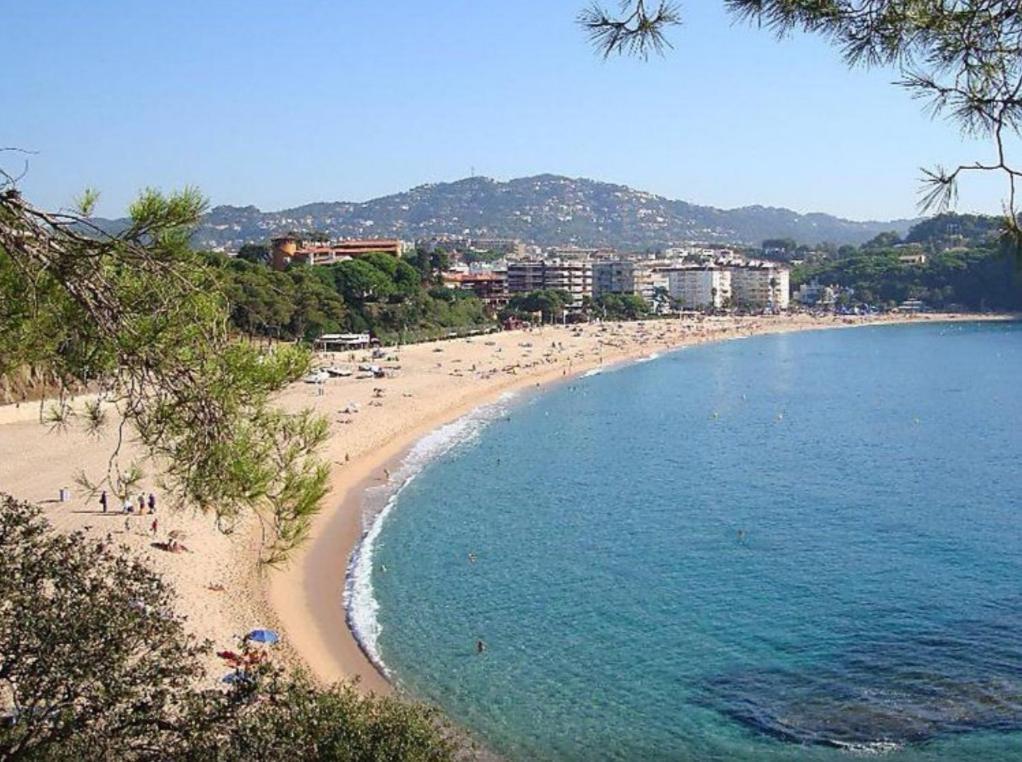 Seahomes Vacations, Beach&Pool, In Fenals Beach Lloret de Mar Exterior foto